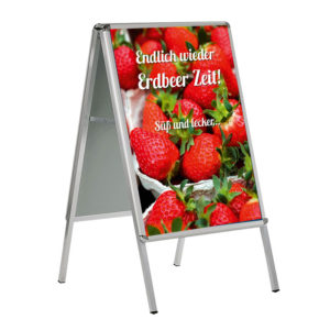 Plakat mit frischen Erdbeeren